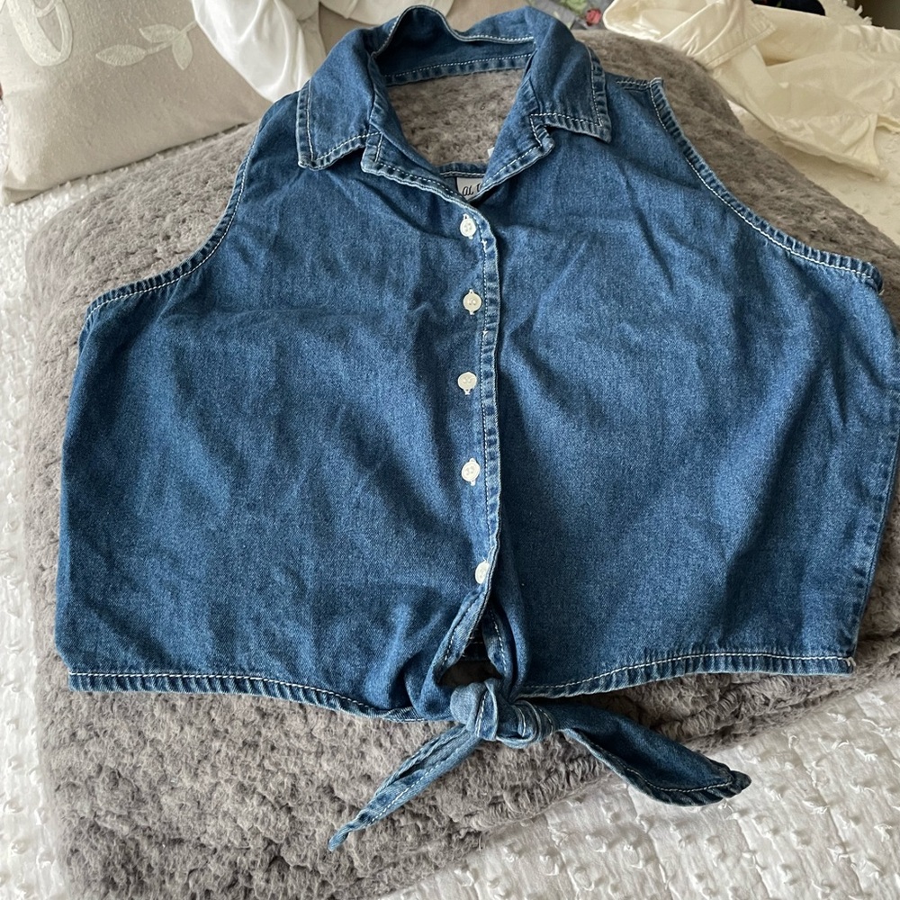 Short denim top